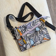 Load image into Gallery viewer, Sherpani Crossbody Purse