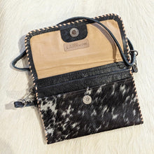 Load image into Gallery viewer, Leather Crossbody